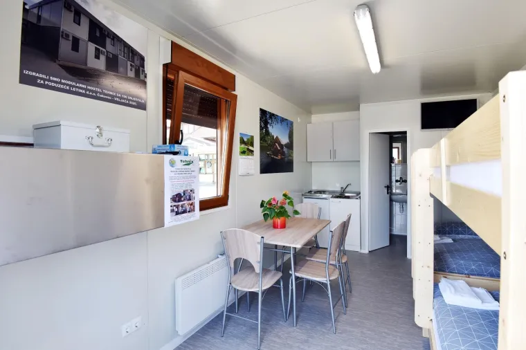 Domaća tvrtka poizvodi mobilnu korona-kabinu za prevenciju zaraze: Ima kuhinju, kupaonicu, krevete...