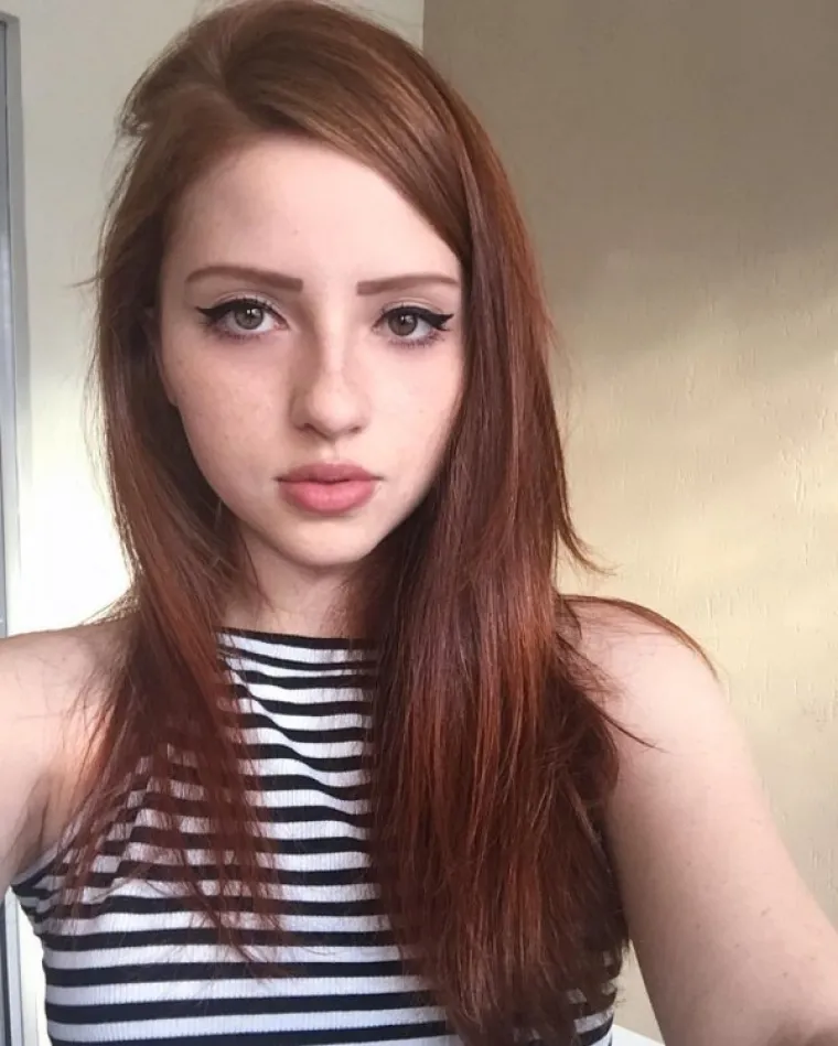 ONO KAD VAS PITAJU - PLAVU&Scaron;E ILI BRINETE, A NA SCENU U&Scaron;ETAJU ONE: Crvenokose ljepotice bacaju na koljena samom pojavom