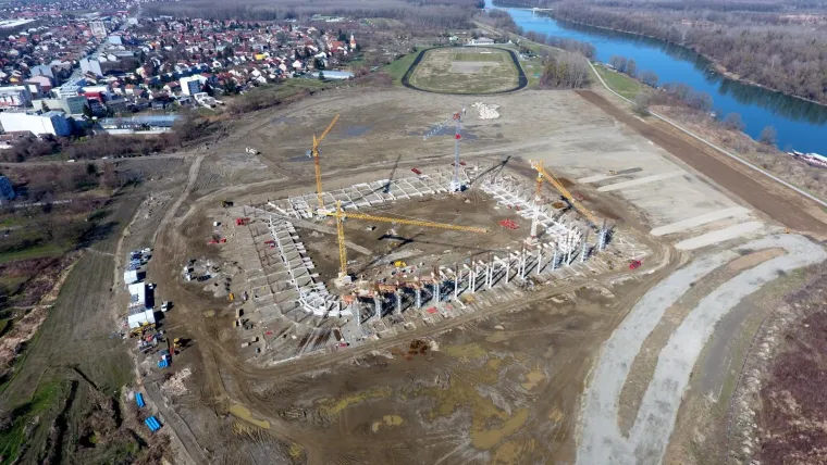 OSJEČANI POKAZALI MODRIMA KAKO SE TO RADI: Dok u Zagrebu samo pričaju o novom stadionu, 300 km dalje gradi se punom parom