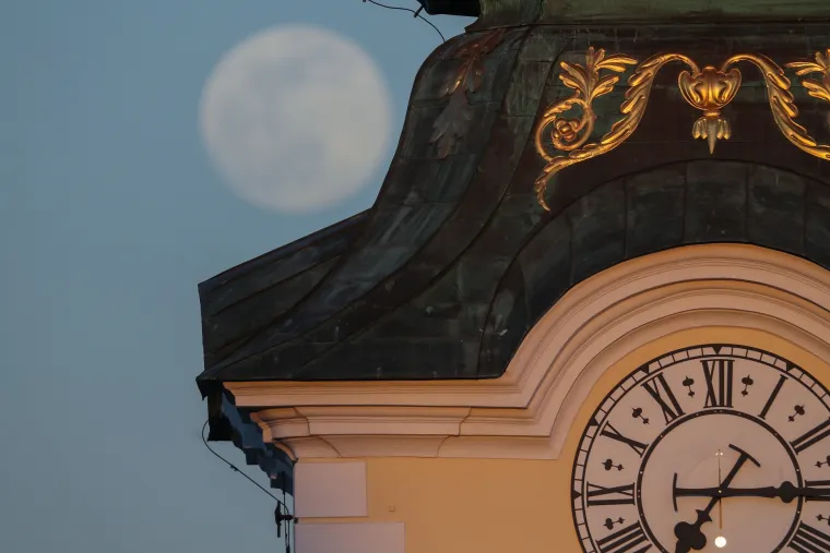 Bilo ga je nemoguće ne vidjeti:  Prekrasan puni mjesec nadvio se nad Zagrebom