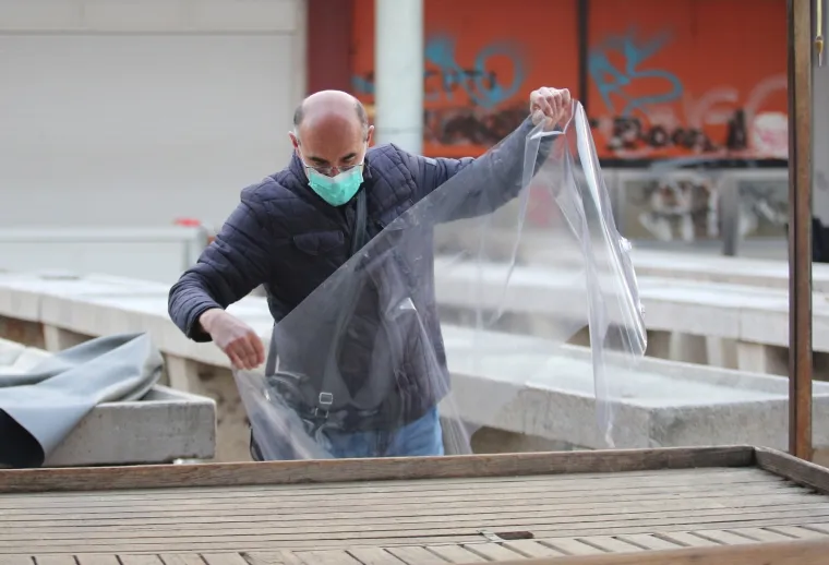 Otvorene tržnice diljem Hrvatske: Na snazi posebne mjere za&scaron;tite, građani u redovima od jutra