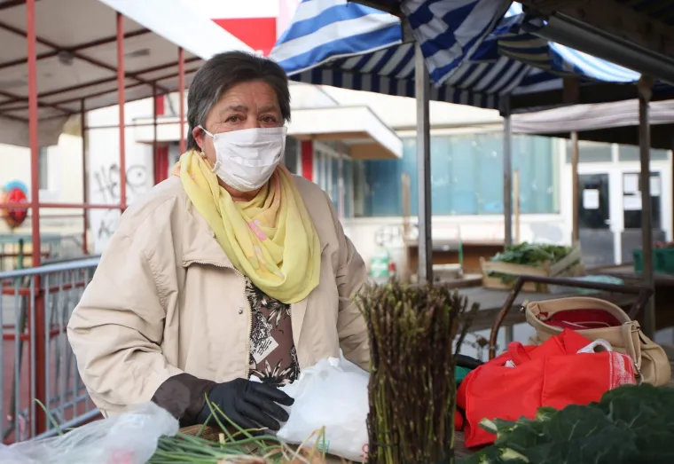 Otvorene tržnice diljem Hrvatske: Na snazi posebne mjere za&scaron;tite, građani u redovima od jutra