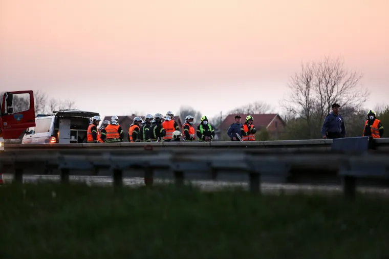Užas na zagrebačkoj zaobilaznici: &Scaron;leper se zabio u nadvožnjak, jedna osoba stradala