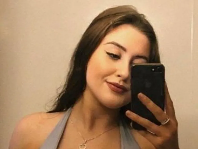 ONE SE UPORNO UVLAČE U PREUSKE MAJICE: Sve nam se nekako čini da to ba&scaron; i nije slučajno...