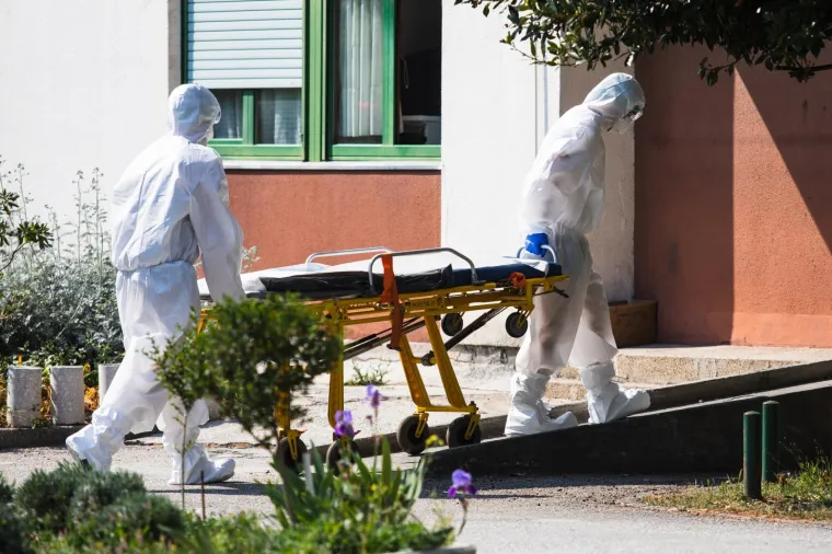 Započela evakuacija umirovljenika iz splitskog Doma u makarsku Biovku