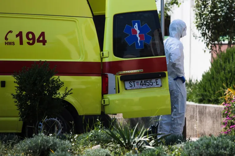 Započela evakuacija umirovljenika iz splitskog Doma u makarsku Biovku