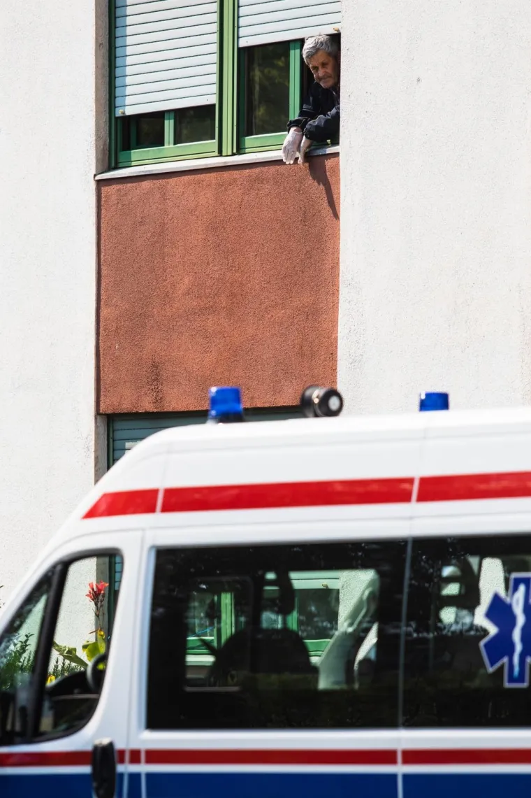 Započela evakuacija umirovljenika iz splitskog Doma u makarsku Biovku