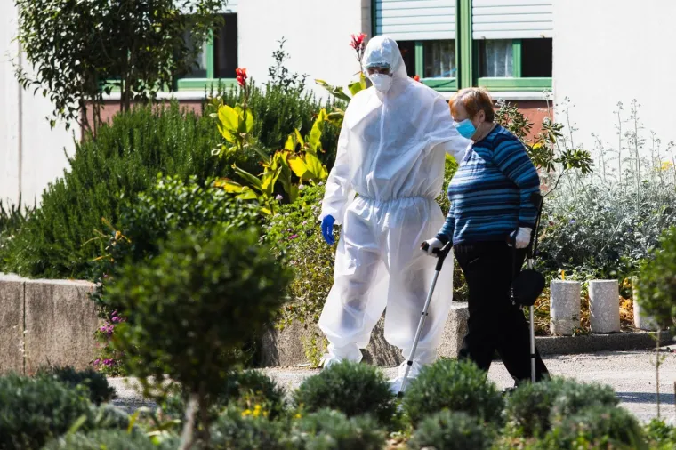 Započela evakuacija umirovljenika iz splitskog Doma u makarsku Biovku