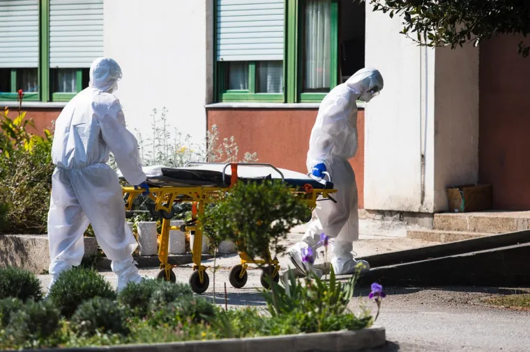 Započela evakuacija umirovljenika iz splitskog Doma u makarsku Biovku