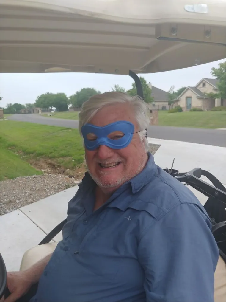 MASOVNO DIJELE PRAVE PRIMJERE COVIDIOTA: Važno da su se opremili maskama i rukavicama, a to kako ih rabe je manje važno