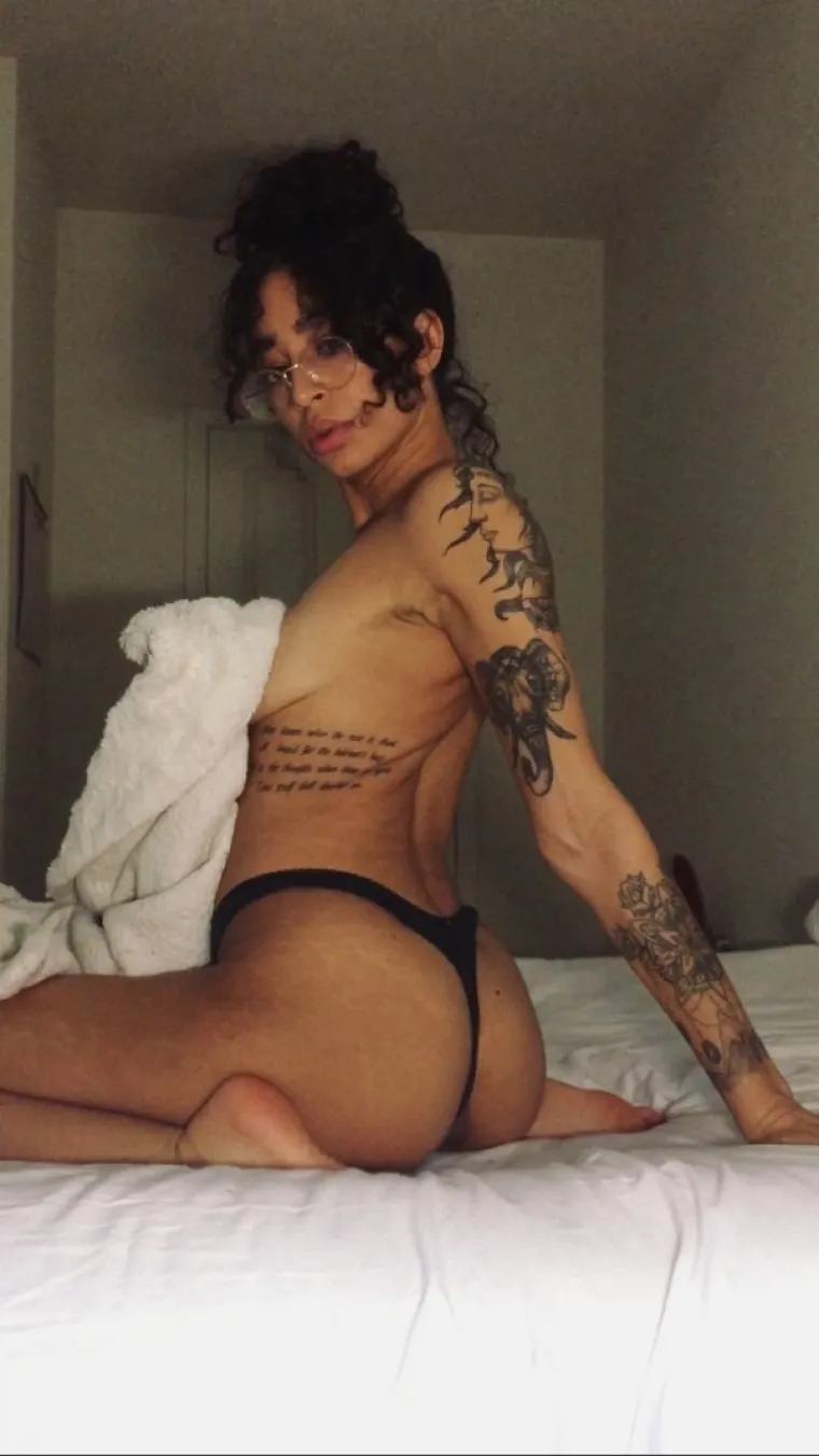 IZBACILE GUZE KAO DA SUTRA NE POSTOJI: Te&scaron;ko im je jer se ne mogu hvaliti na plaži pa dijele &scaron;kakljive fotke gdje stignu