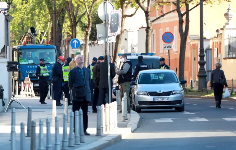 Sve je spremno za uklanjanje sjevernog tornja zagrebačke katedrale