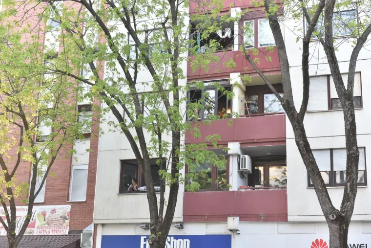 Zagrepčani ponovno lupali loncima protiv Bandića