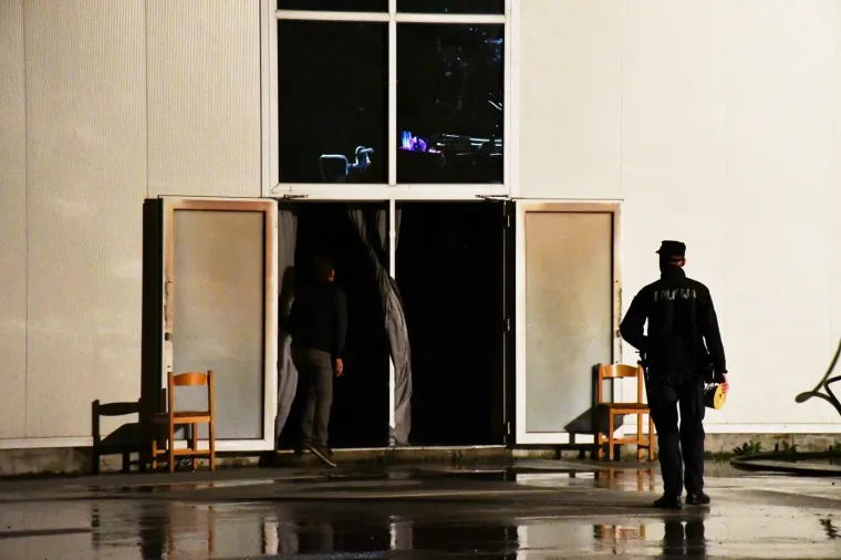 Izbio požar u sali za vjenčanja u Slavonskom Brodu: Vatrogasci su brzo svladali vatrenu stihiju