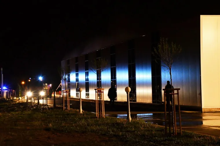 Izbio požar u sali za vjenčanja u Slavonskom Brodu: Vatrogasci su brzo svladali vatrenu stihiju