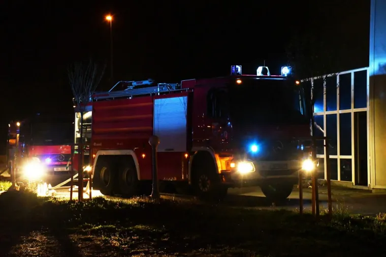 Izbio požar u sali za vjenčanja u Slavonskom Brodu: Vatrogasci su brzo svladali vatrenu stihiju