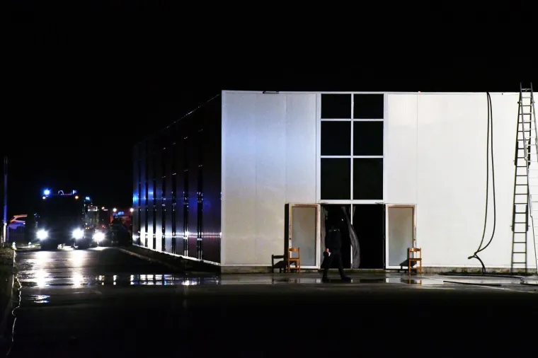 Izbio požar u sali za vjenčanja u Slavonskom Brodu: Vatrogasci su brzo svladali vatrenu stihiju