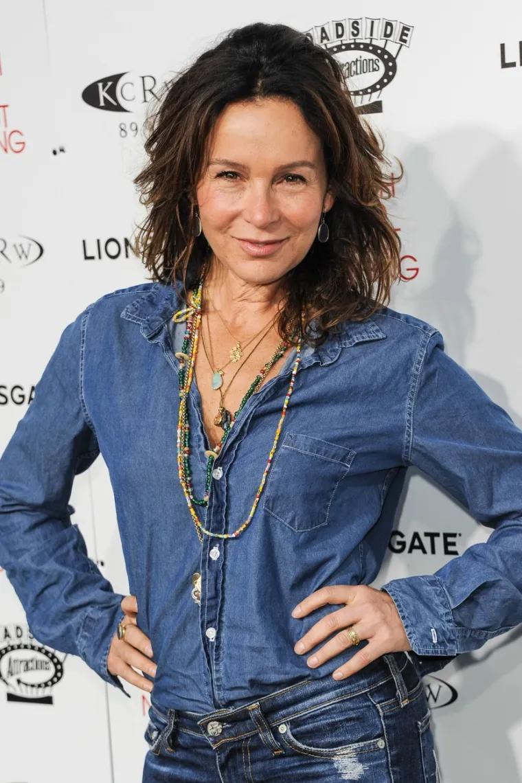 LICE TOTALNO IZMIJENJENO PLASTIČNIM OPERACIJAMA: Zvijezdu 'Prljavog plesa' danas biste jedva prepoznali