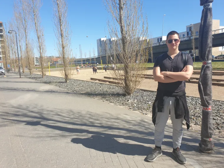 Borut kaže kako i sam jednom dnevno izađe do trgovine ili u &scaron;etnju.