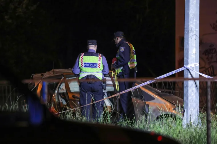 Strava kod Zapre&scaron;ića: Vlak naletio na auto u kojem su bile tri djevojke, poginula 27-godi&scaron;njakinja!