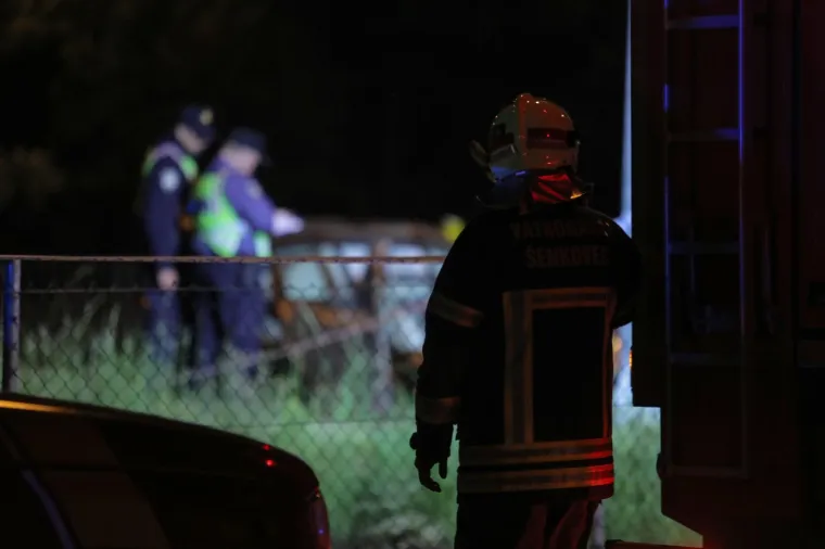 Strava kod Zapre&scaron;ića: Vlak naletio na auto u kojem su bile tri djevojke, poginula 27-godi&scaron;njakinja!