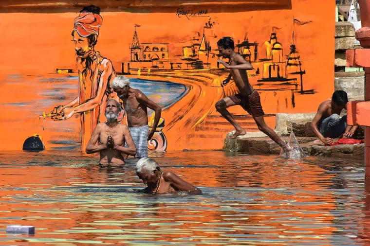 Hindusi slave proljetni festival Akshaya Tritiya u rijeci Narmada u Jabalpuru. Credit line: Uma Shankar MISHRA / AFP / Profimedia
