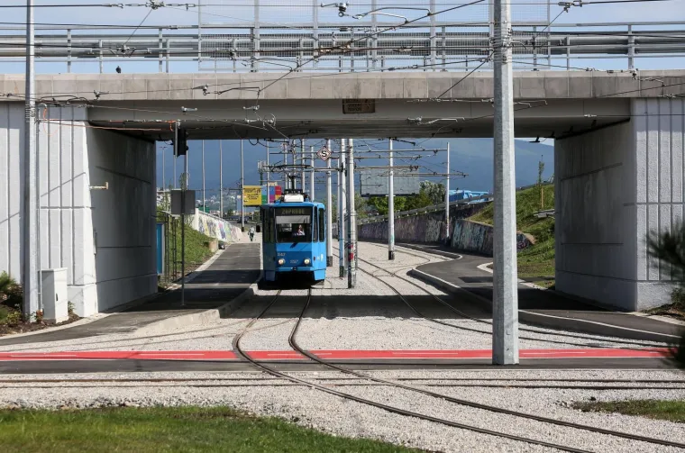 Prvi put nakon godinu i pol tramvaji opet voze kroz remetinečki rotor!