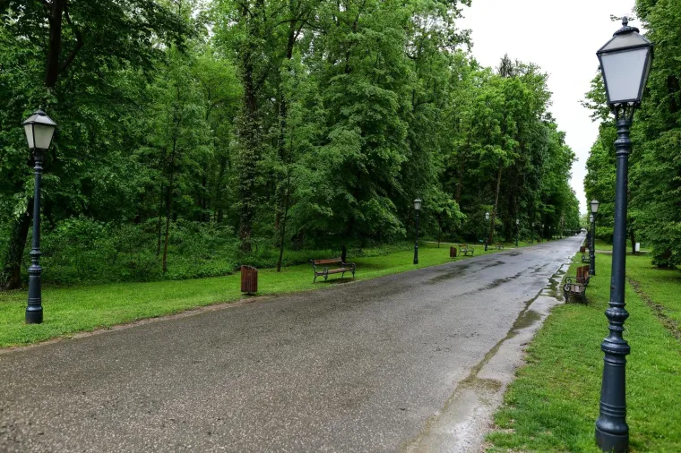 Neuobičajeno prazan Maksimir na dan obilježavanja Međunarodnog praznika rada