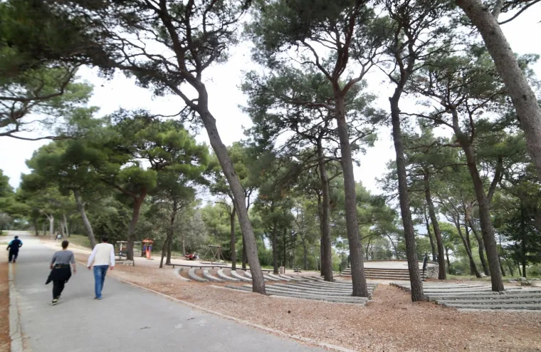 Zbog pandemije novog koronavirusa izostala je i uobičajena podjela fažola