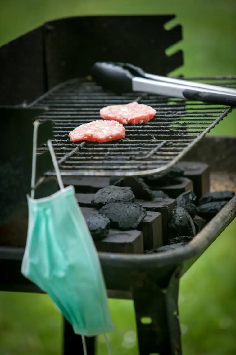 Hrabri građani odlučili su, unatoč koronavirusu i ki&scaron;i, ro&scaron;tiljati za Praznik rada