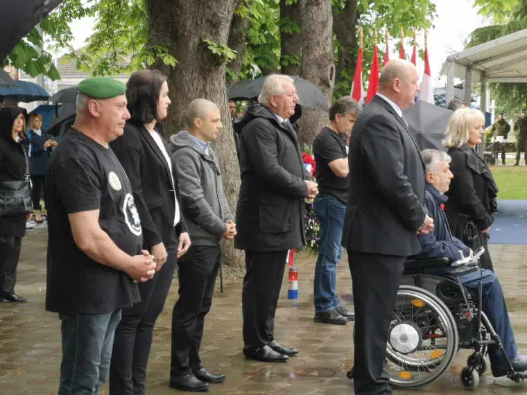 Milanović je zbog ovih majica demonstrativno napustio obilježavanje akcije Bljesak u Okučanima!