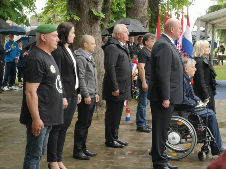 Milanović je zbog ovih majica demonstrativno napustio obilježavanje akcije Bljesak u Okučanima!