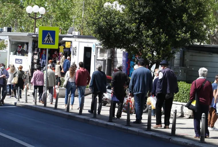 Splitski pazar pun k'o &scaron;ipak! Splićani zaboravili na koronu i distancu iako je kod njih najgore