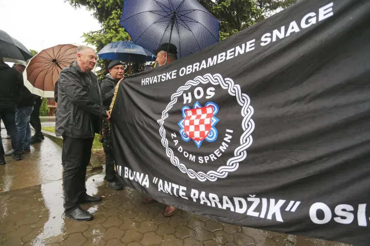 Branitelji ne odustaju! Na obljetnici Borovog sela ponovno se pojavili s natpisom 'Za dom spremni'