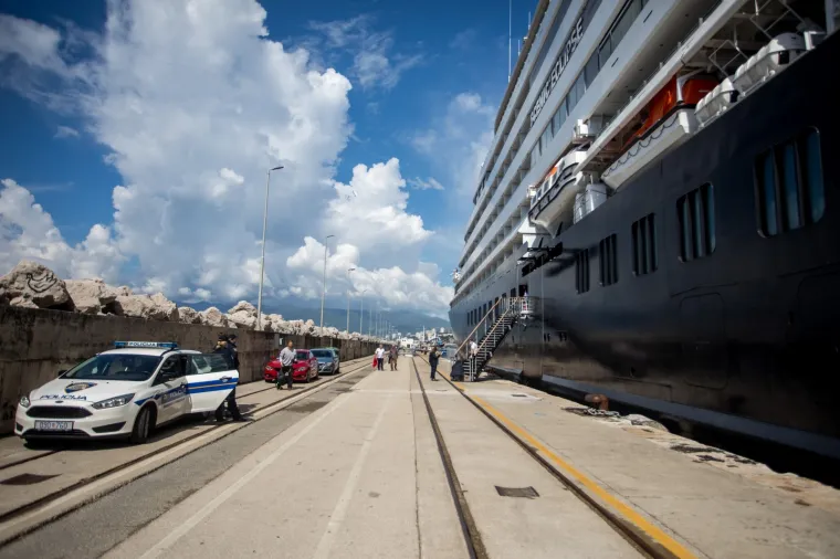 Najluksuzniji polarni kruzer na svijetu stigao u Rijeku: Dugačak je gotovo 170 metara!