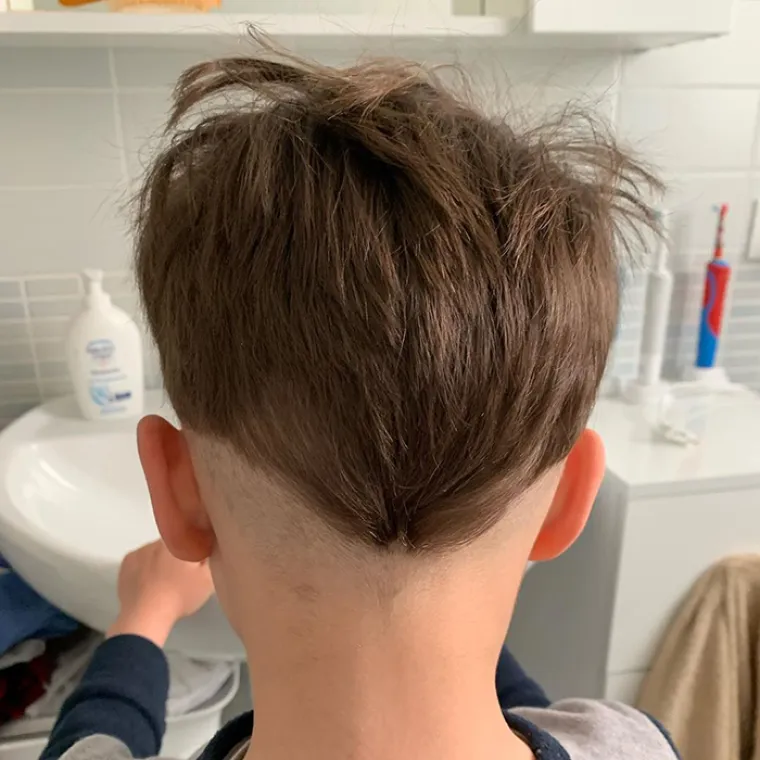 FRIZERI ĆE STVARNO IMATI PUNE RUKE POSLA: Da nije bilo karantene nikada ne bismo vidjeli ovo urnebesne primjerke kućnih frizura