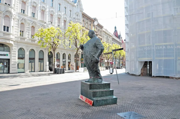 Tko stoji iza neobičnog natpisa koji se pojavljuje na poznatim mjestima u centru Zagreba?