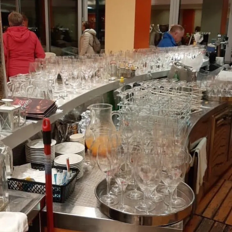 Konobarski život: Ove memove će razumjeti svaki radnik u ugostiteljstvu