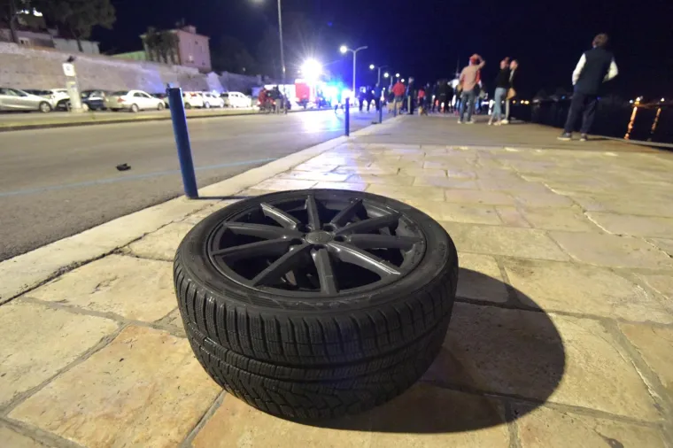 Stravična nesreća u Zadru: Auto sletio u more, poginula dvojica mladića