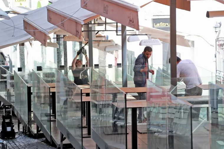 Pripreme za otvaranje kafića u punom jeku: Jo&scaron; malo ćemo ponovno ispijati kave na terasama