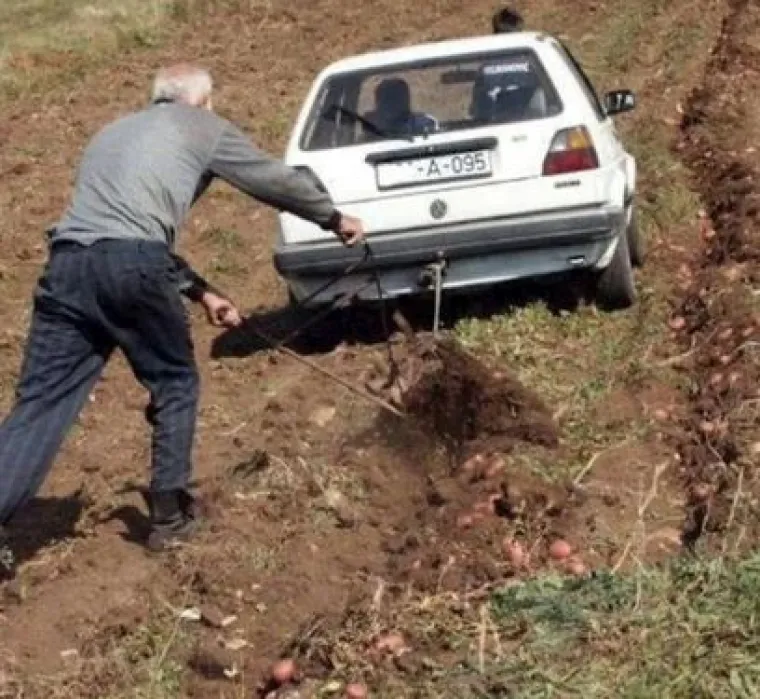 Ovi ljudi su se sna&scaron;li na čudan način, ali si ekstremno olak&scaron;ali život