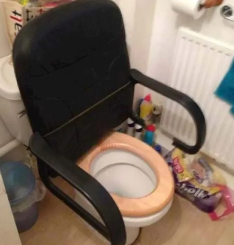 Ovi ljudi su se sna&scaron;li na čudan način, ali si ekstremno olak&scaron;ali život