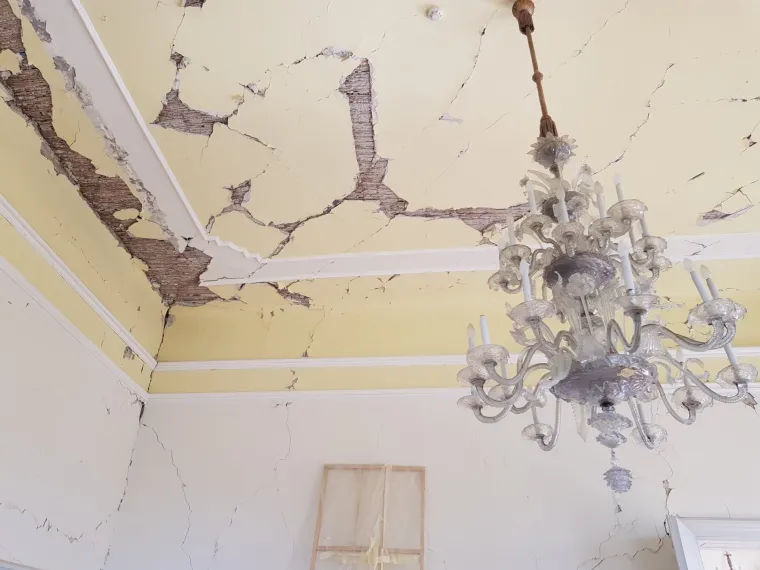 O&scaron;tećena u potresu: Pogledajte kako izgleda rezidencija u Visokoj