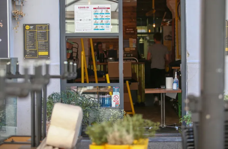 Od ponedjeljka život za mnoge kreće ispočetka: Ugostitelji su subotu iskoristili za pripreme