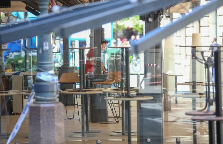 Od ponedjeljka život za mnoge kreće ispočetka: Ugostitelji su subotu iskoristili za pripreme