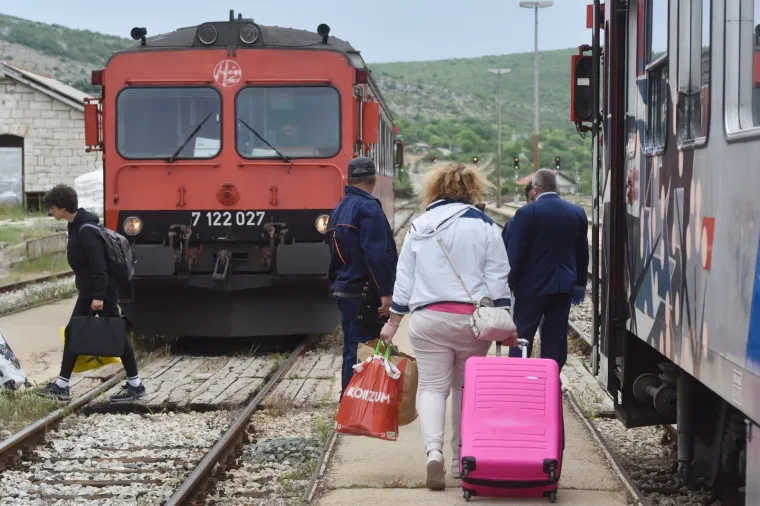 Putnici jedva dočekali: Od danas ponovno je normaliziran i željeznički promet