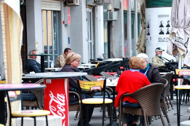 Dočekali smo  i to! Sretan dan otvorenih kafića svima koji slave