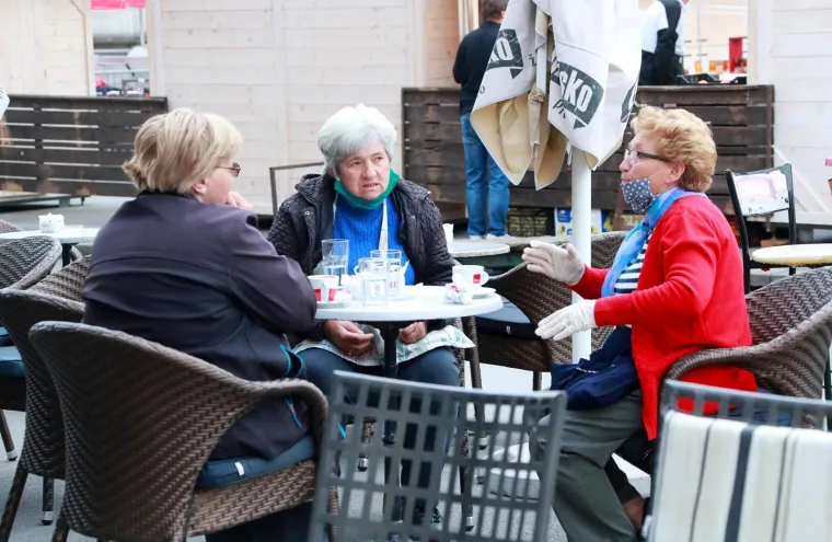 Dočekali smo  i to! Sretan dan otvorenih kafića svima koji slave