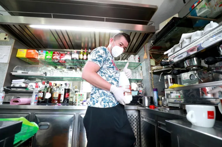 Dočekali smo  i to! Sretan dan otvorenih kafića svima koji slave