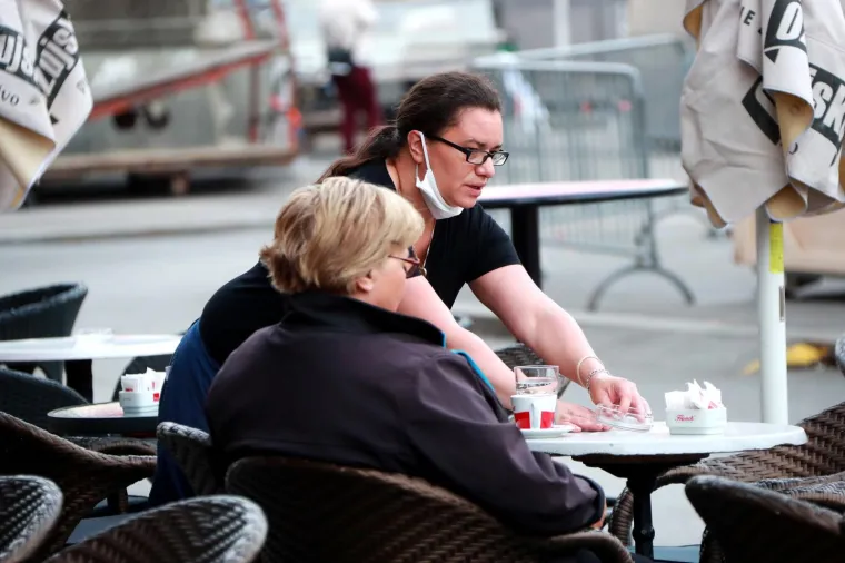 Dočekali smo  i to! Sretan dan otvorenih kafića svima koji slave